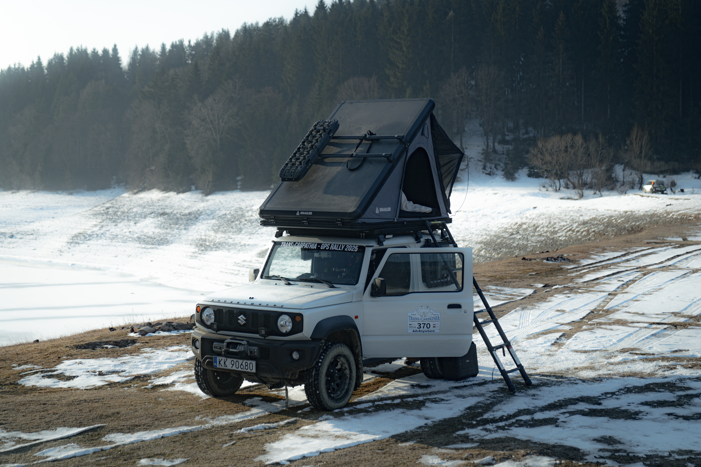Putting a SNAILER Alduo rooftop tent away for winter