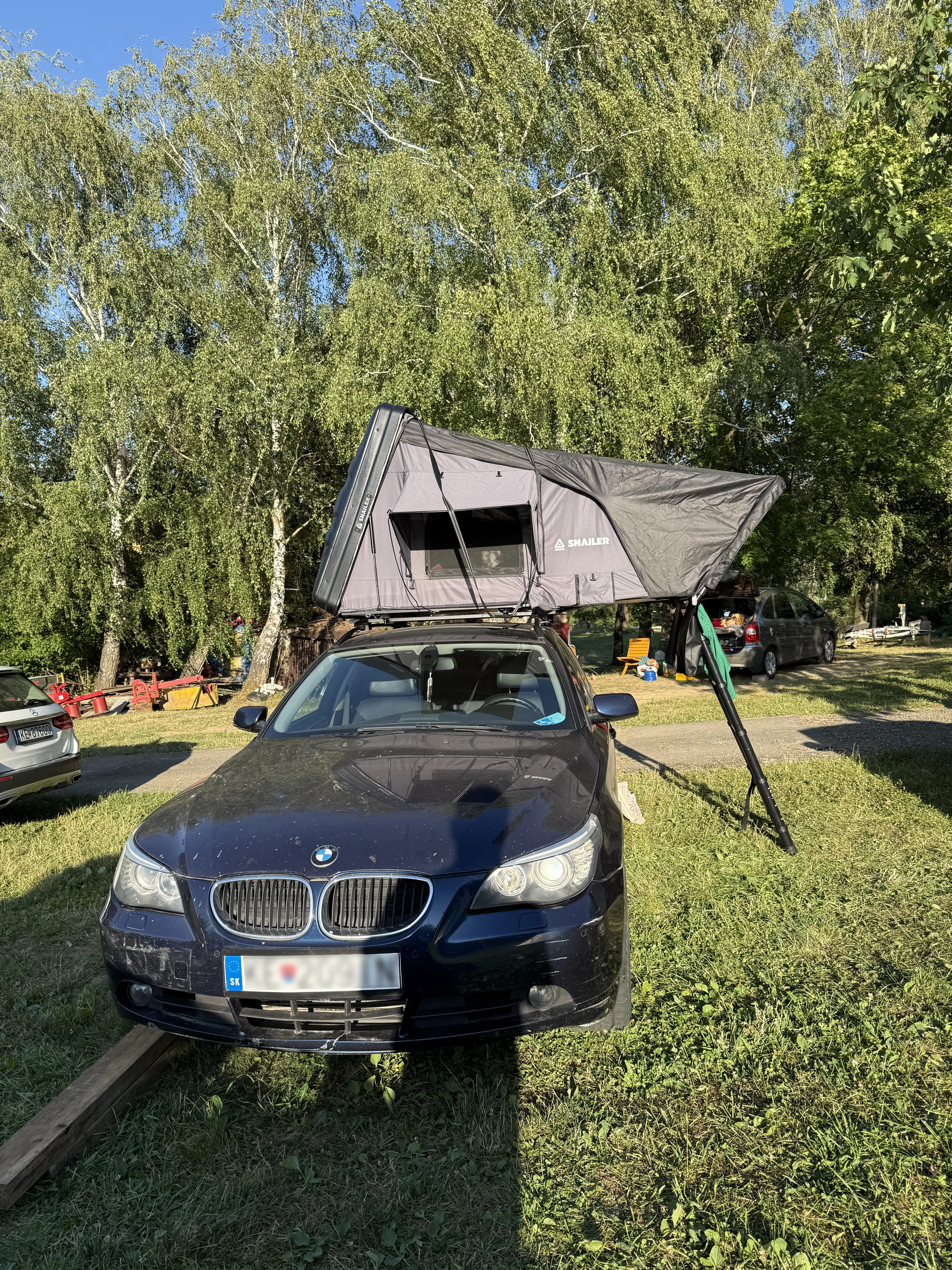 Snailer Abis krovni sator na vozilu BMW 5 Series - fotografija iz galerije kupaca iz Slovacke