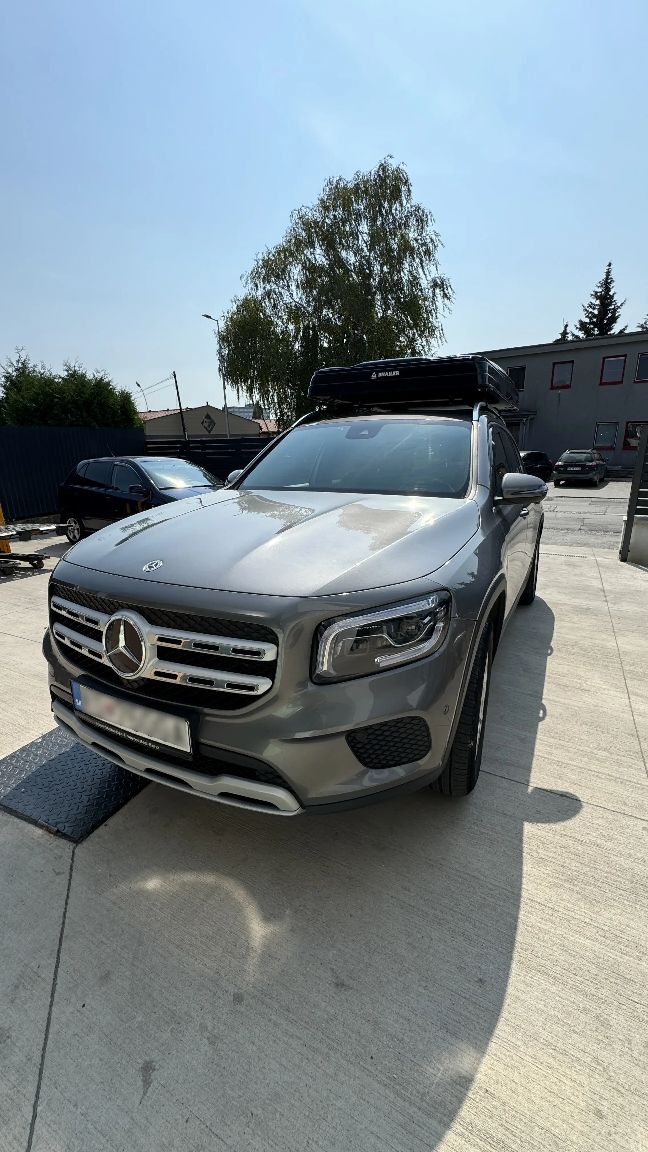 Snailer Abis Dachzelt auf Mercedes Benz GLB - Kundenfoto aus der Slowakei