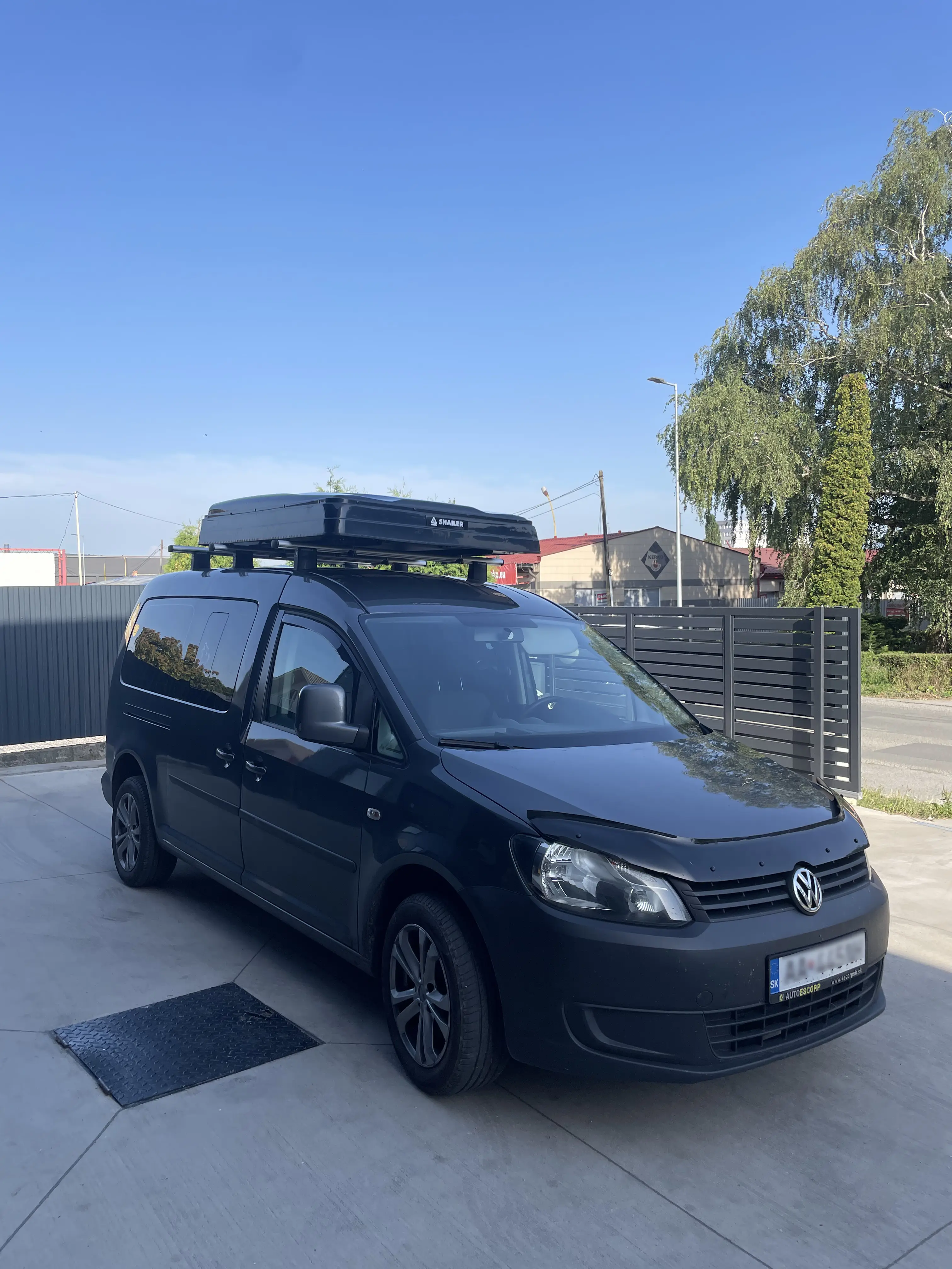 Snailer Abis Dachzelt auf Volkswagen Caddy - Bild aus der Kundengalerie aus der Slowakei