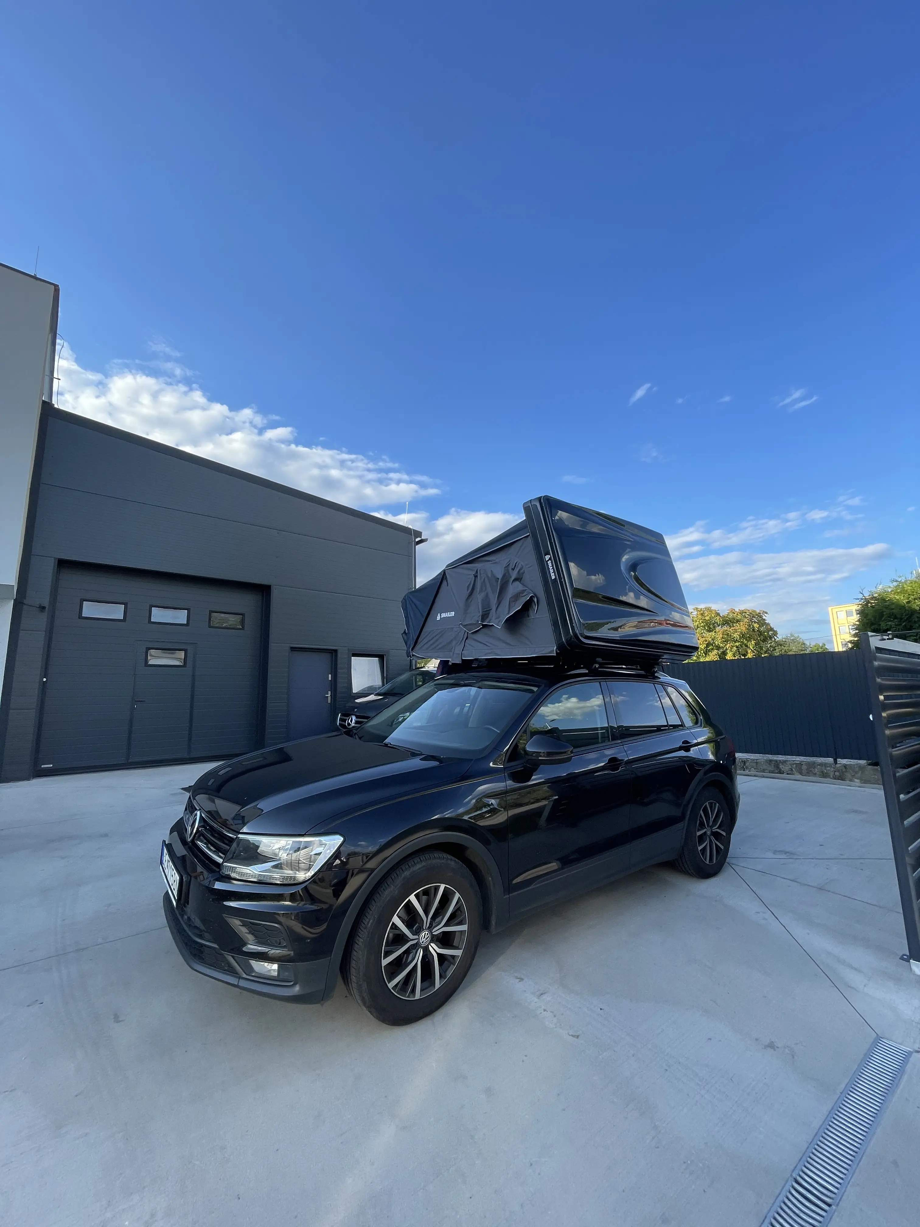 Snailer Abis Dachzelt auf Volkswagen Tiguan - Kundenfoto aus der Slowakei