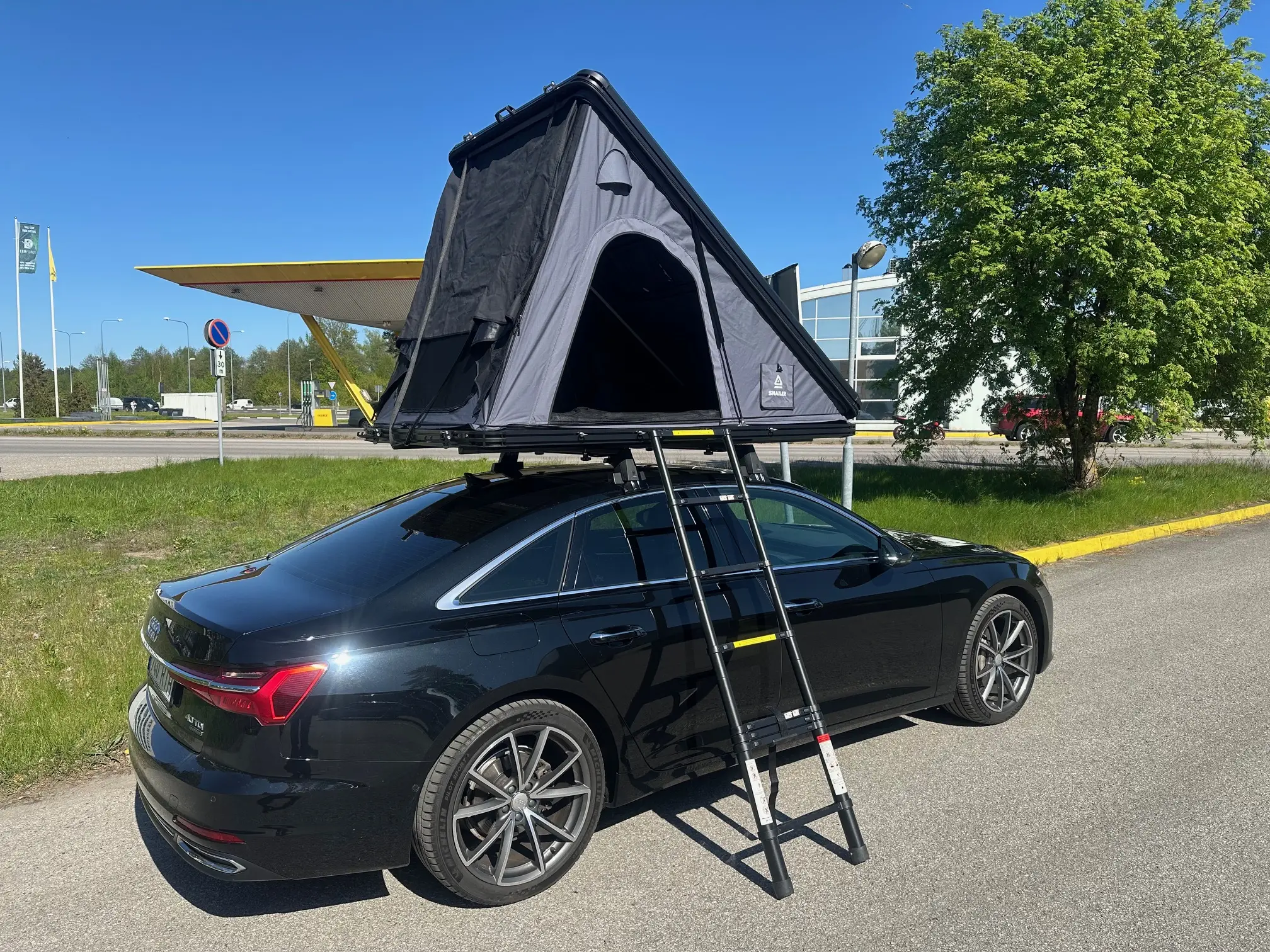 Snailer Alduo krovni sator na vozilu Audi A6 - fotografija iz galerije kupaca iz Estonija