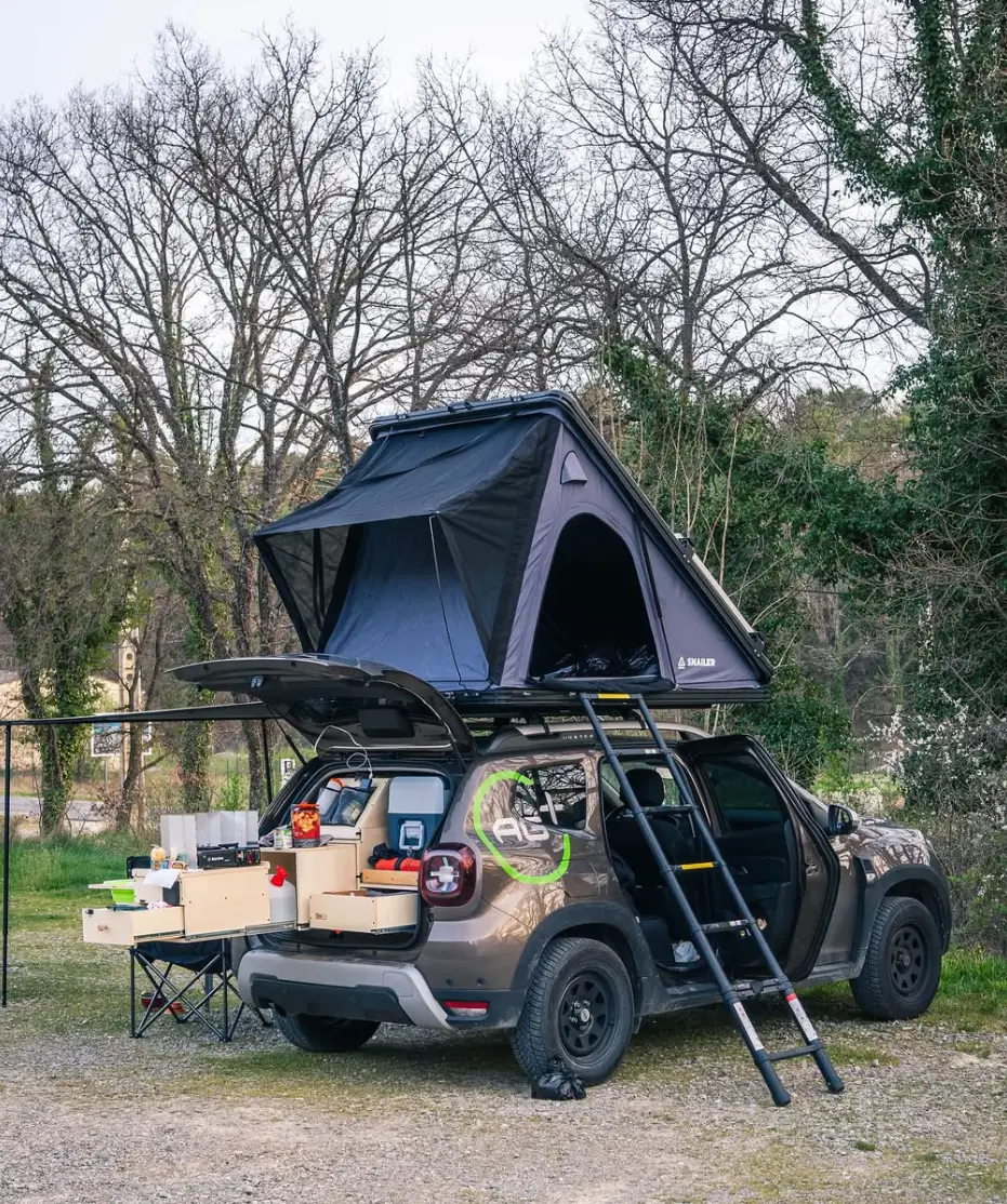 Snailer Alduo stresny stan na aute Dacia Duster - fotografia z galerie zakaznikov z krajiny Taliansko