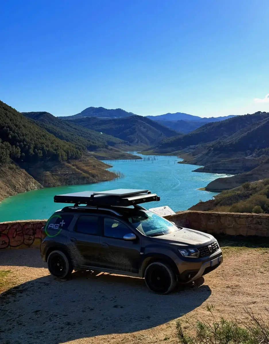 Snailer Alduo Dachzelt auf Dacia Duster - Kundenfoto aus Italien