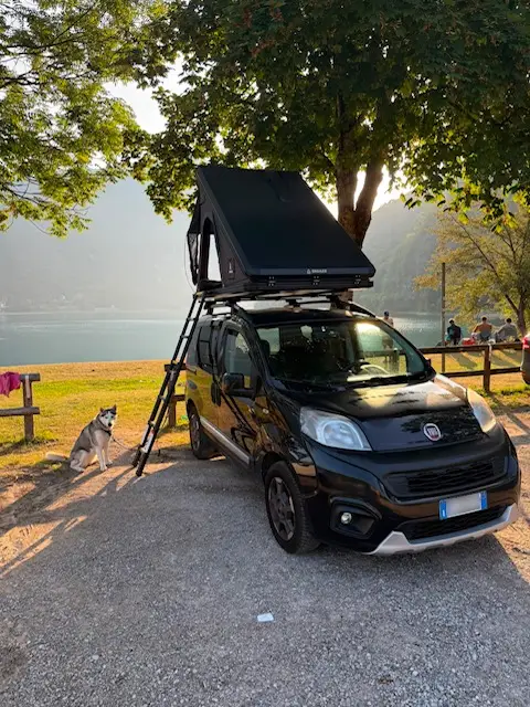 Snailer Alduo stresny stan na aute Fiat Qubo - fotografia z galerie zakaznikov z krajiny Taliansko