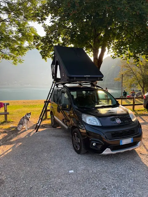 Snailer Alduo stresny stan na aute Fiat Qubo - fotografia z galerie zakaznikov z krajiny Taliansko