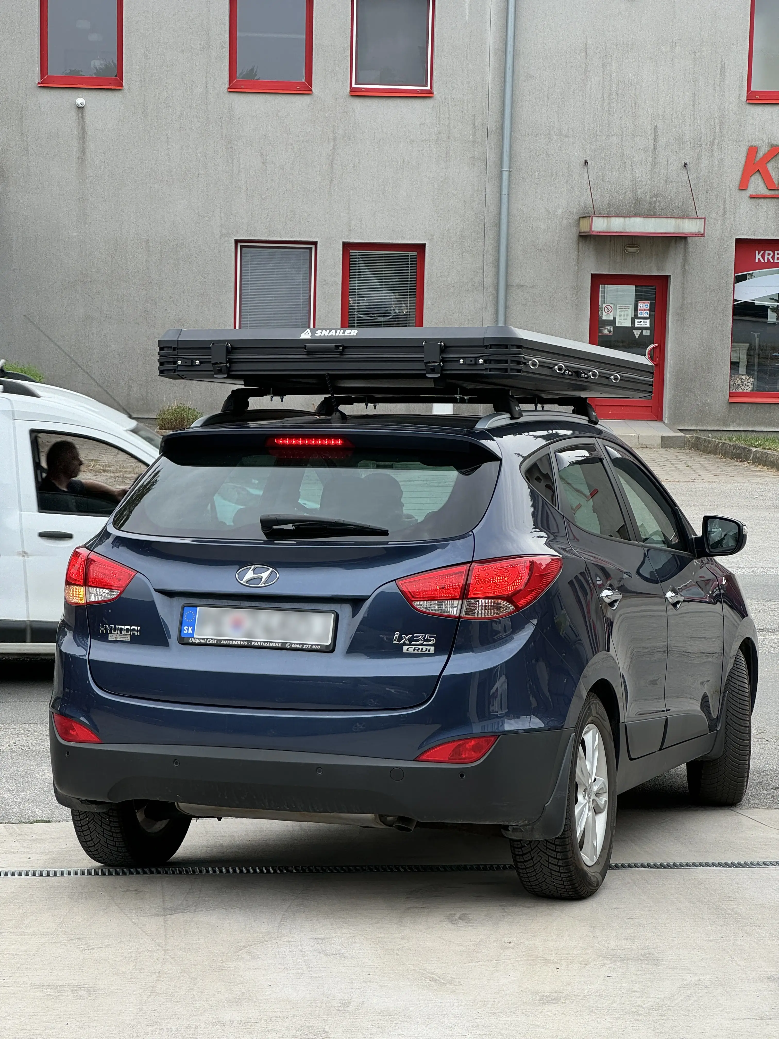 Snailer Alduo stresny stan na aute Hyundai ix35 - fotografia z galerie zakaznikov z krajiny Slovensko