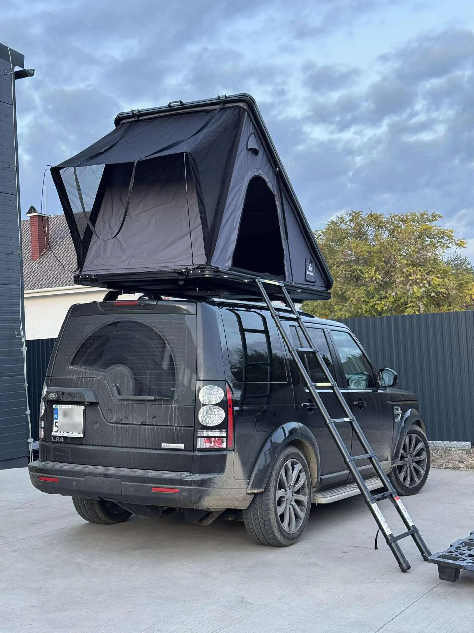 Snailer Alduo Dachzelt auf Land Rover Discovery - Kundenfoto aus Polen