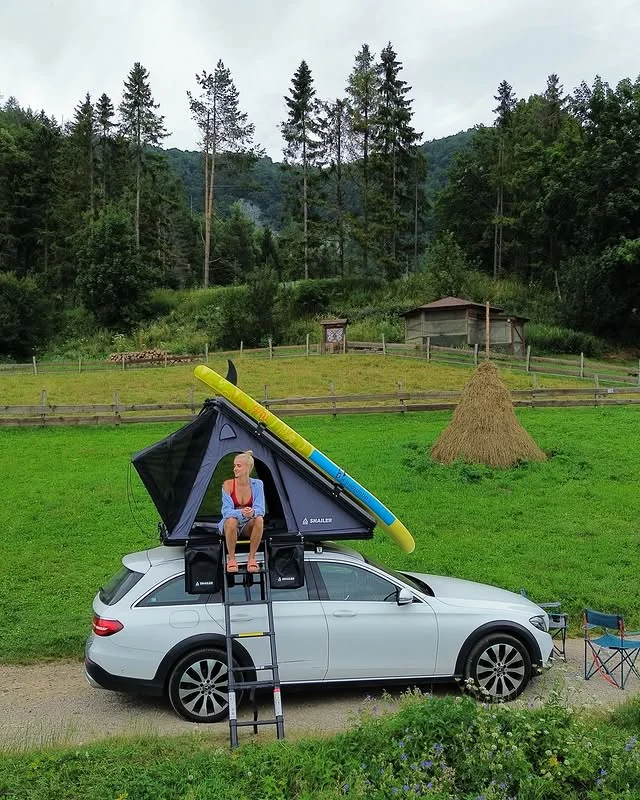Rooftop tent Snailer Alduo on Mercedes Benz E Class