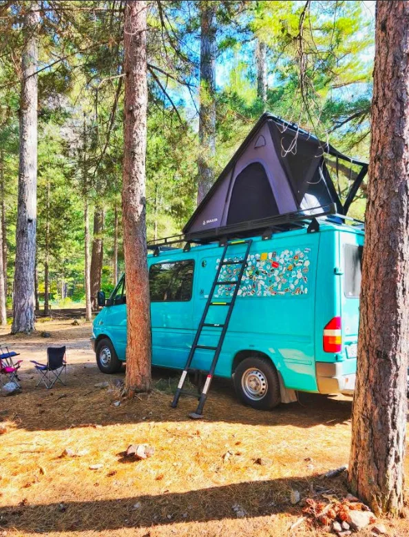 Rooftop tent Snailer Alduo on Mercedes-Benz Sprinter