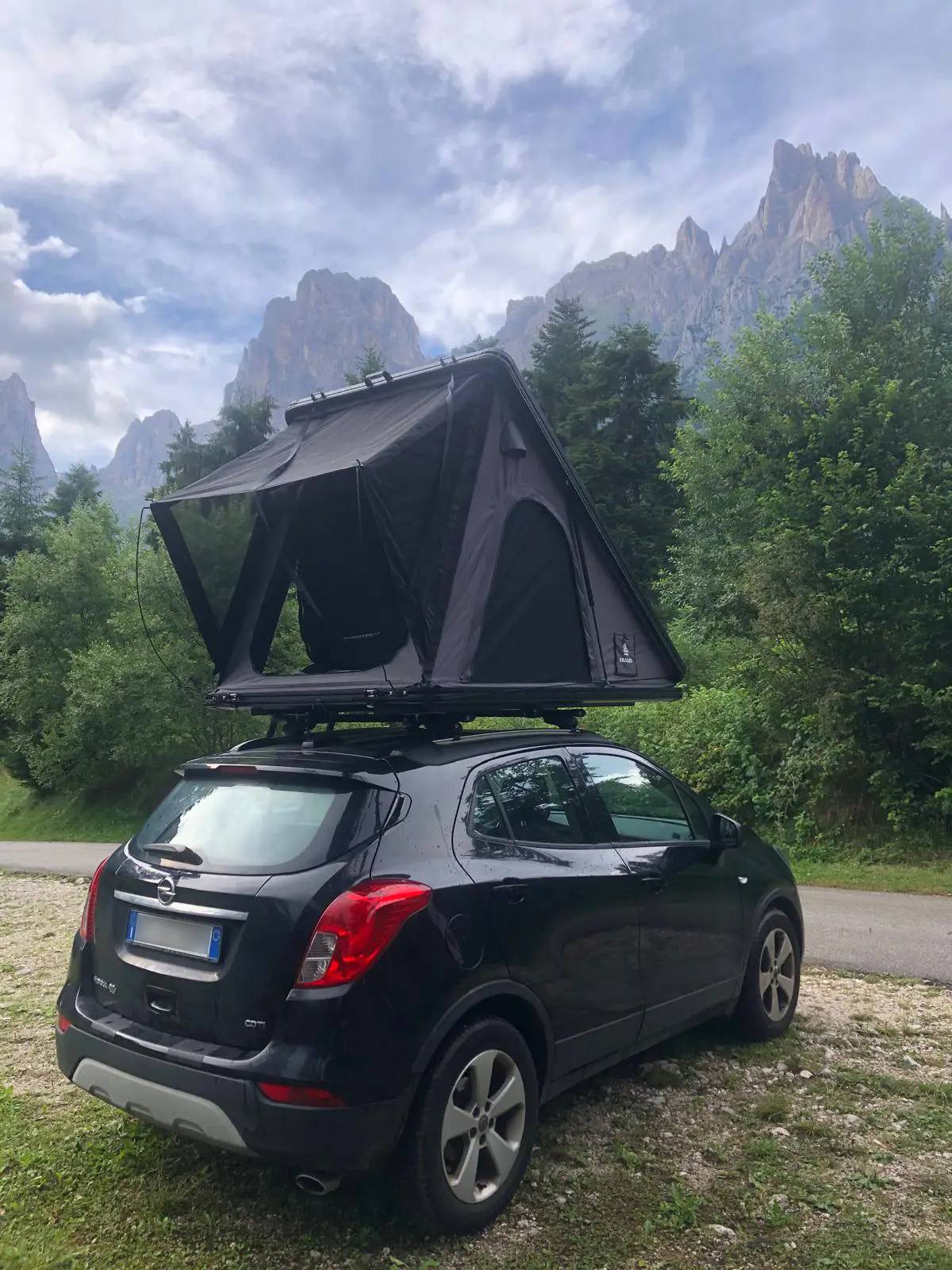 Snailer Alduo stresny stan na aute Opel Mokka - fotografia z galerie zakaznikov z krajiny Taliansko