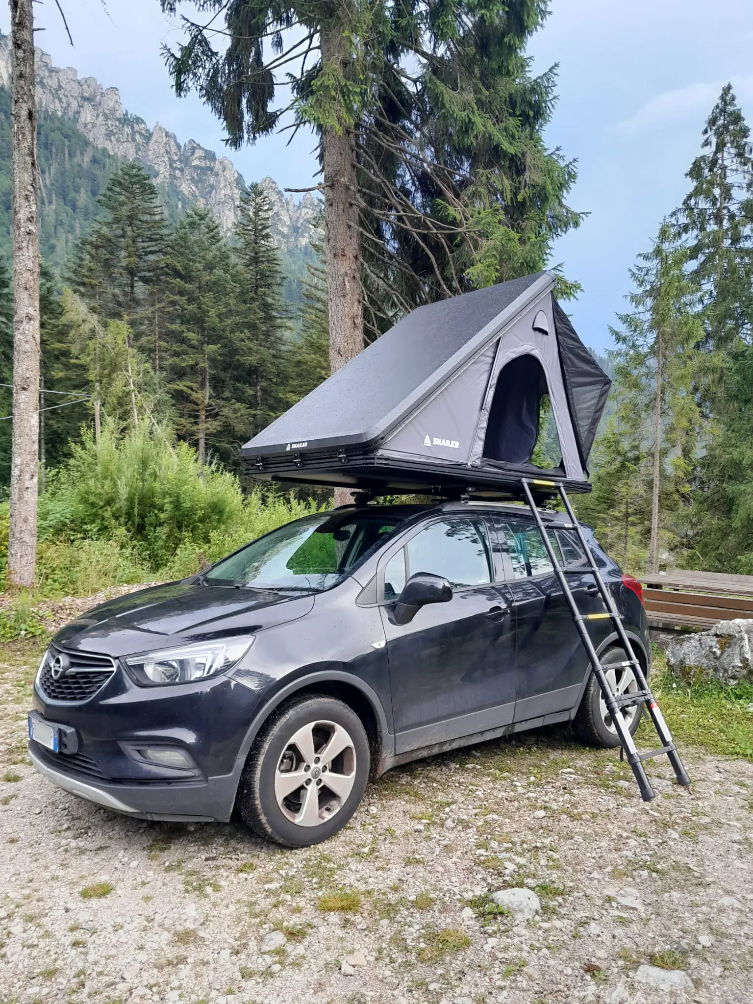 Snailer Alduo tienda de techo en Opel Mokka - foto de cliente de Italia