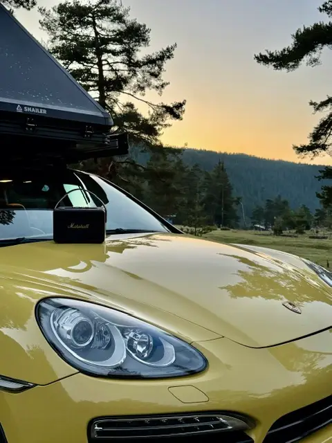 Snailer Alduo Dachzelt auf Porsche Cayenne - Bild aus der Kundengalerie aus Bulgarien