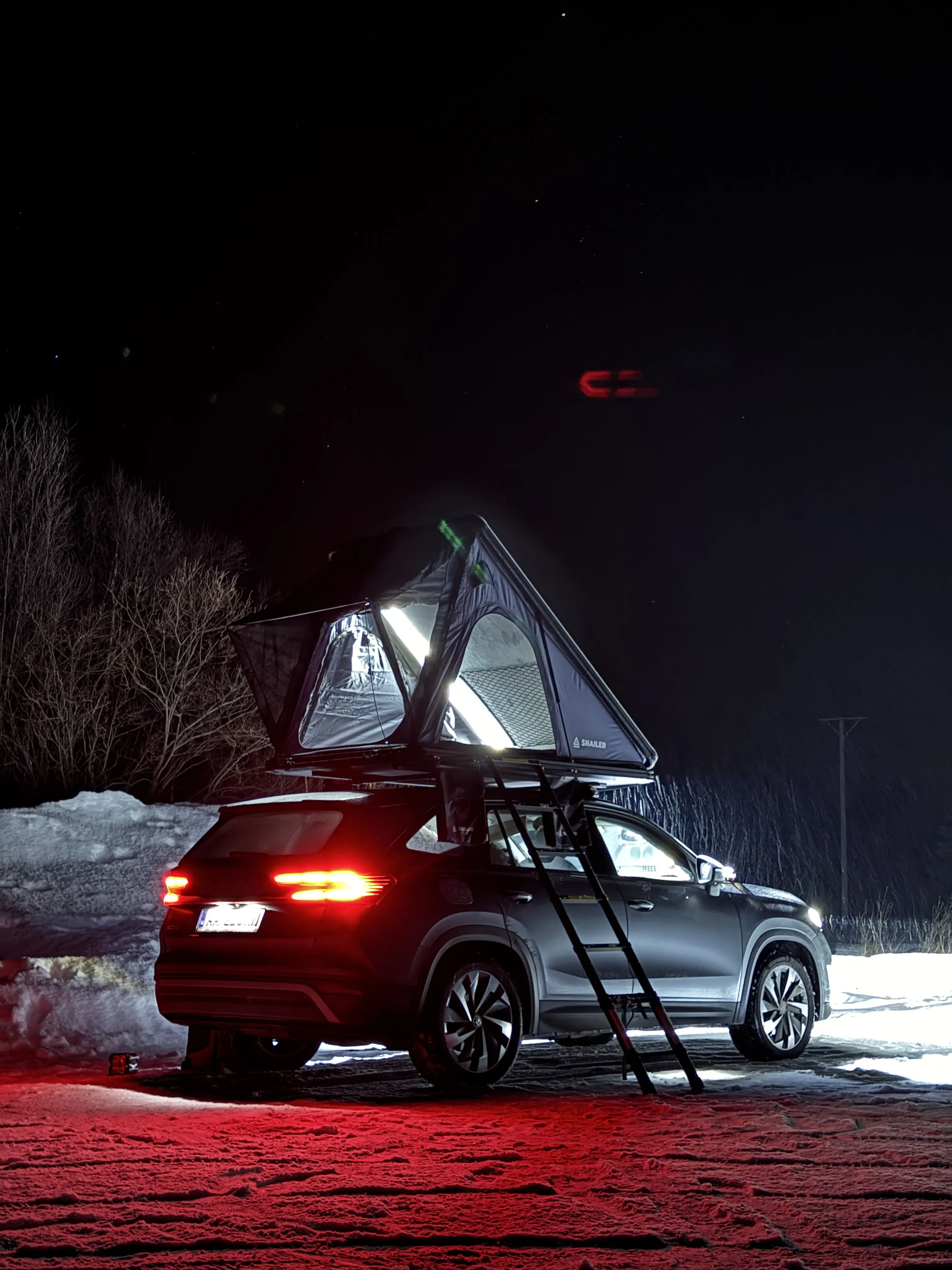 Snailer Alduo stresny stan na aute Skoda Kodiaq - fotografia z galerie zakaznikov z krajiny Slovensko