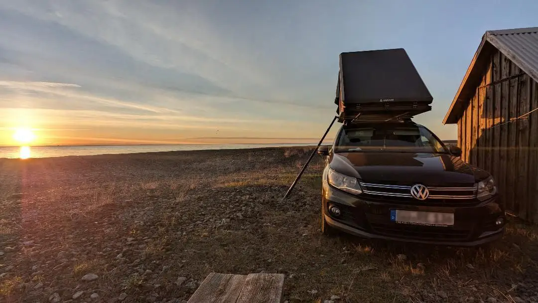 Snailer Alduo rooftop tent on Volkswagen Tiguan - customer gallery image from Germany