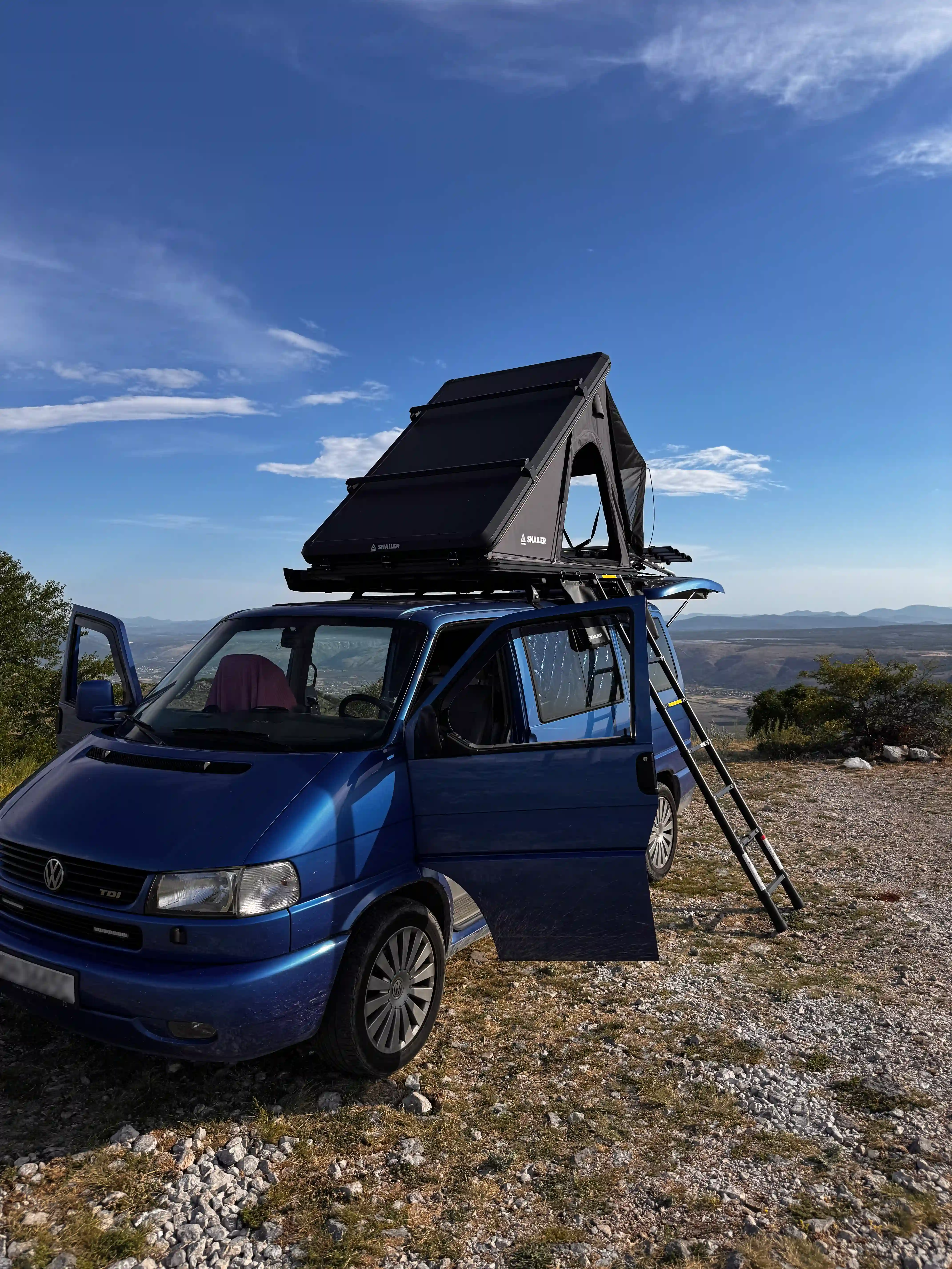 Snailer Alduo tente de toit sur Volkswagen Transporter - image de la galerie clients depuis Pologne
