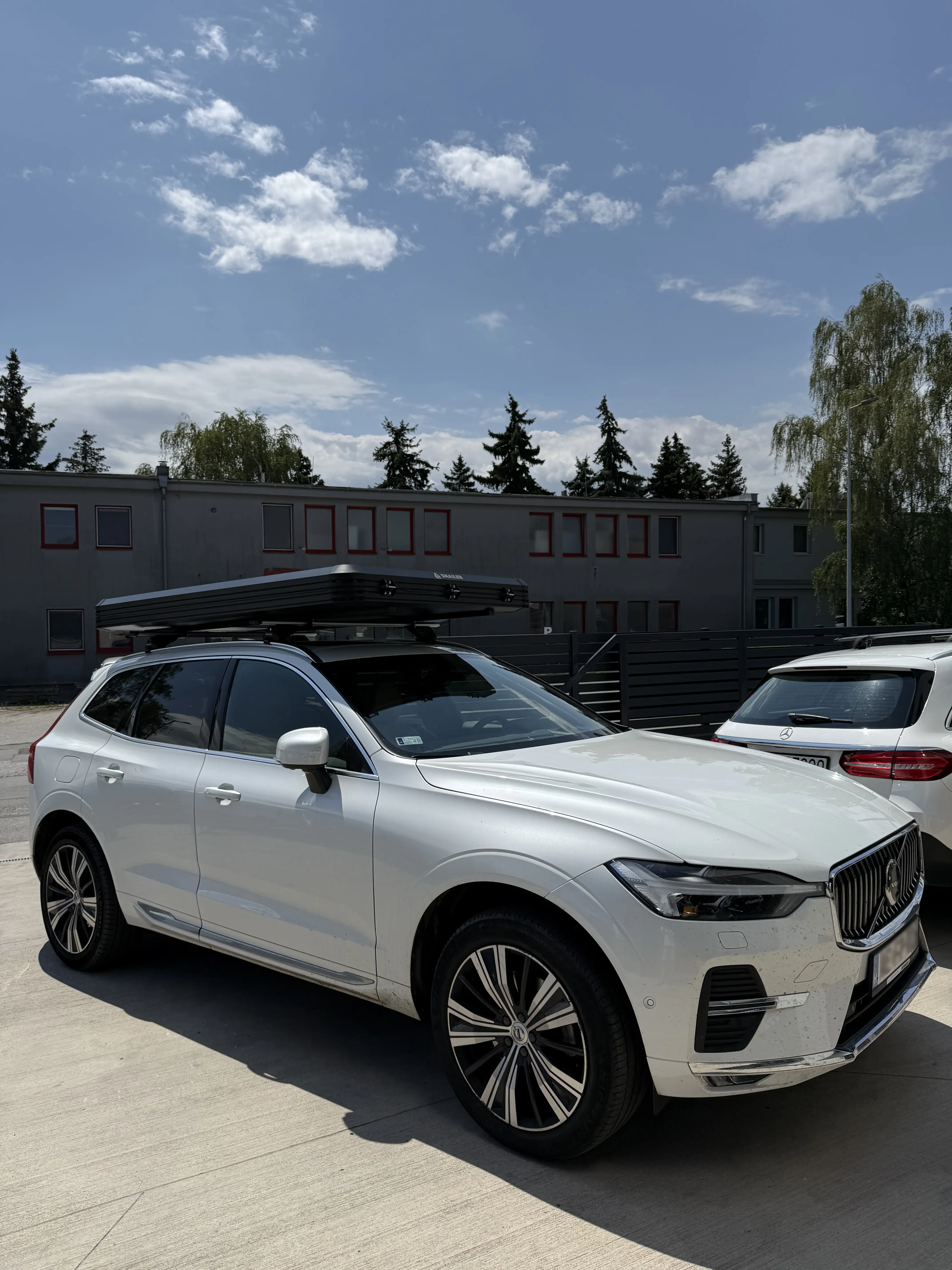 Snailer Alduo stresny stan na aute Volvo XC60 - fotografia z galerie zakaznikov z krajiny Madarsko